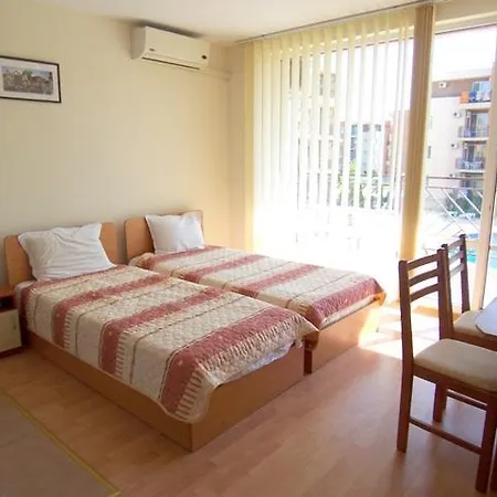 77 Apartment *